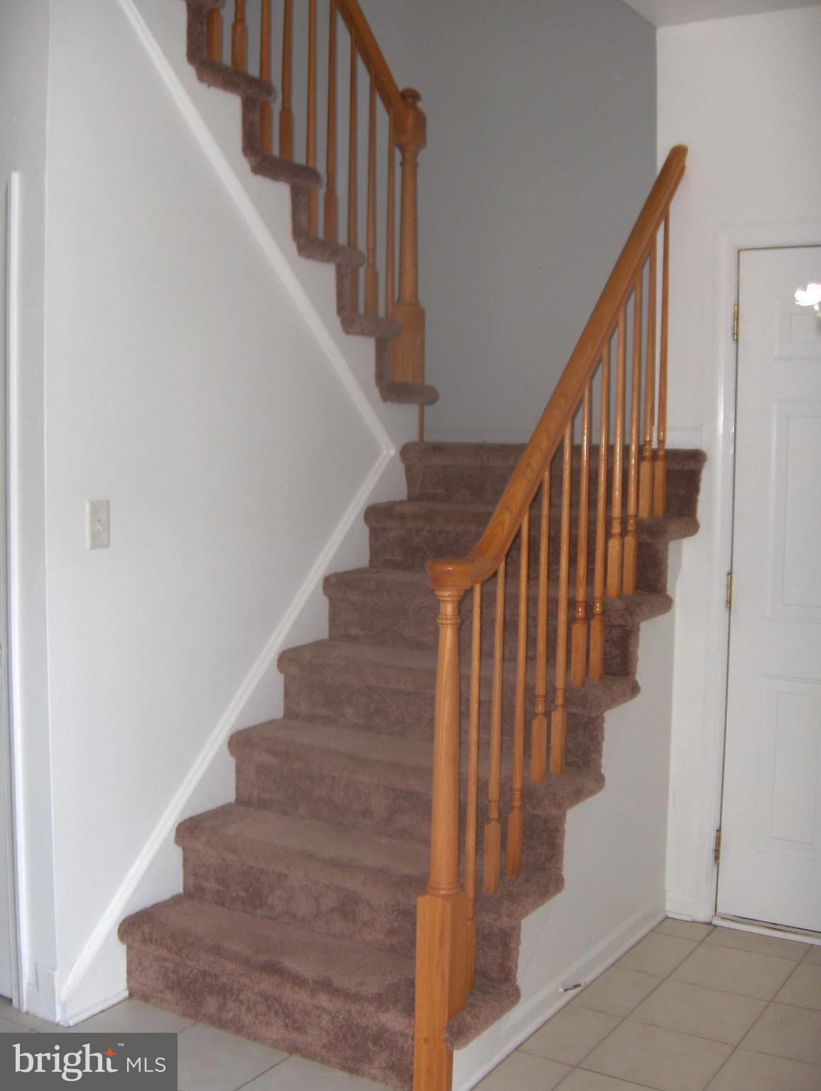 9 Tennyson Road Hightstown, NJ 08520 - Photo 11 of 42 staircase