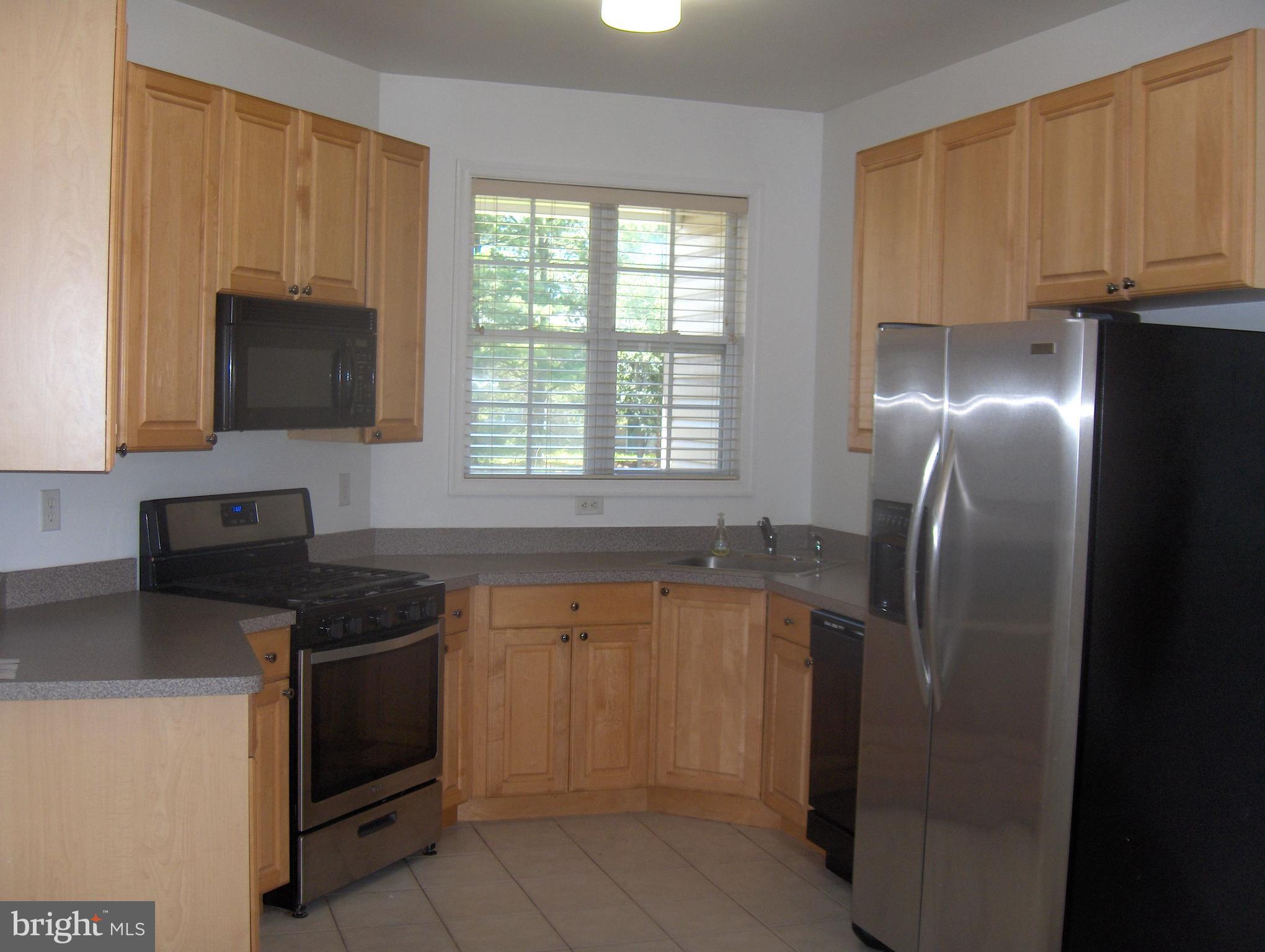 9 Tennyson Road Hightstown, NJ 08520 - Photo 7 of 42 Gallery Image 7