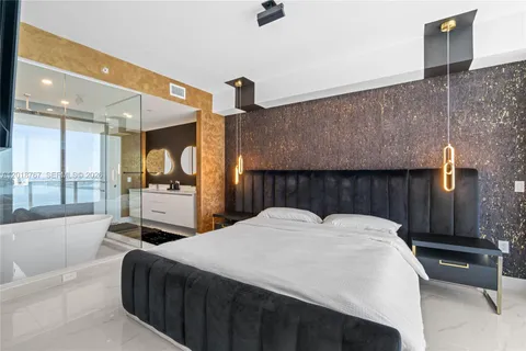 $1,950,000 | 700 Northeast 24th Street, Unit 5206, Miami, FL 33137
