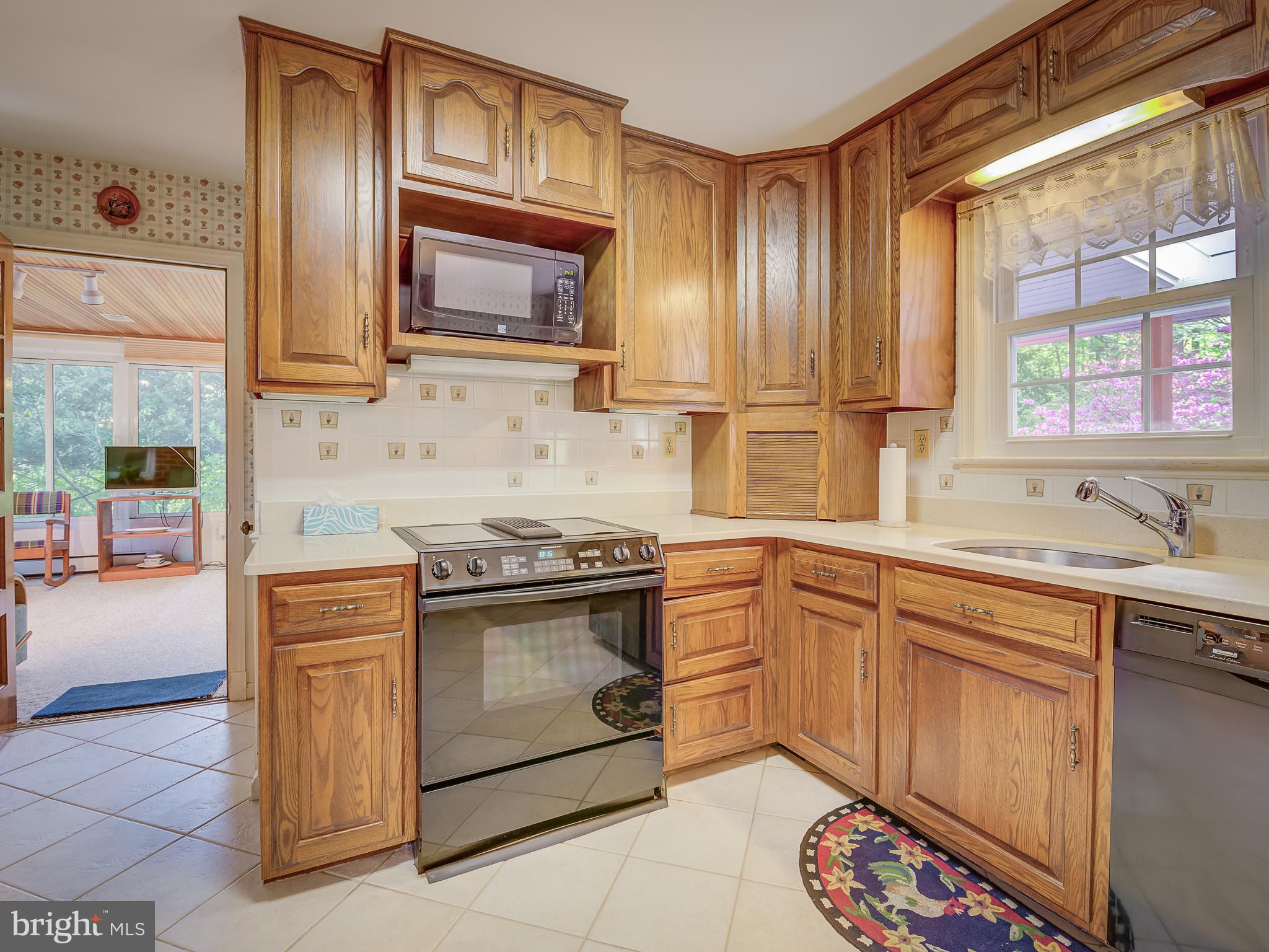 18809 Muncaster Road Rockville, MD 20855 - Photo 17 of 65 Gallery Image 17