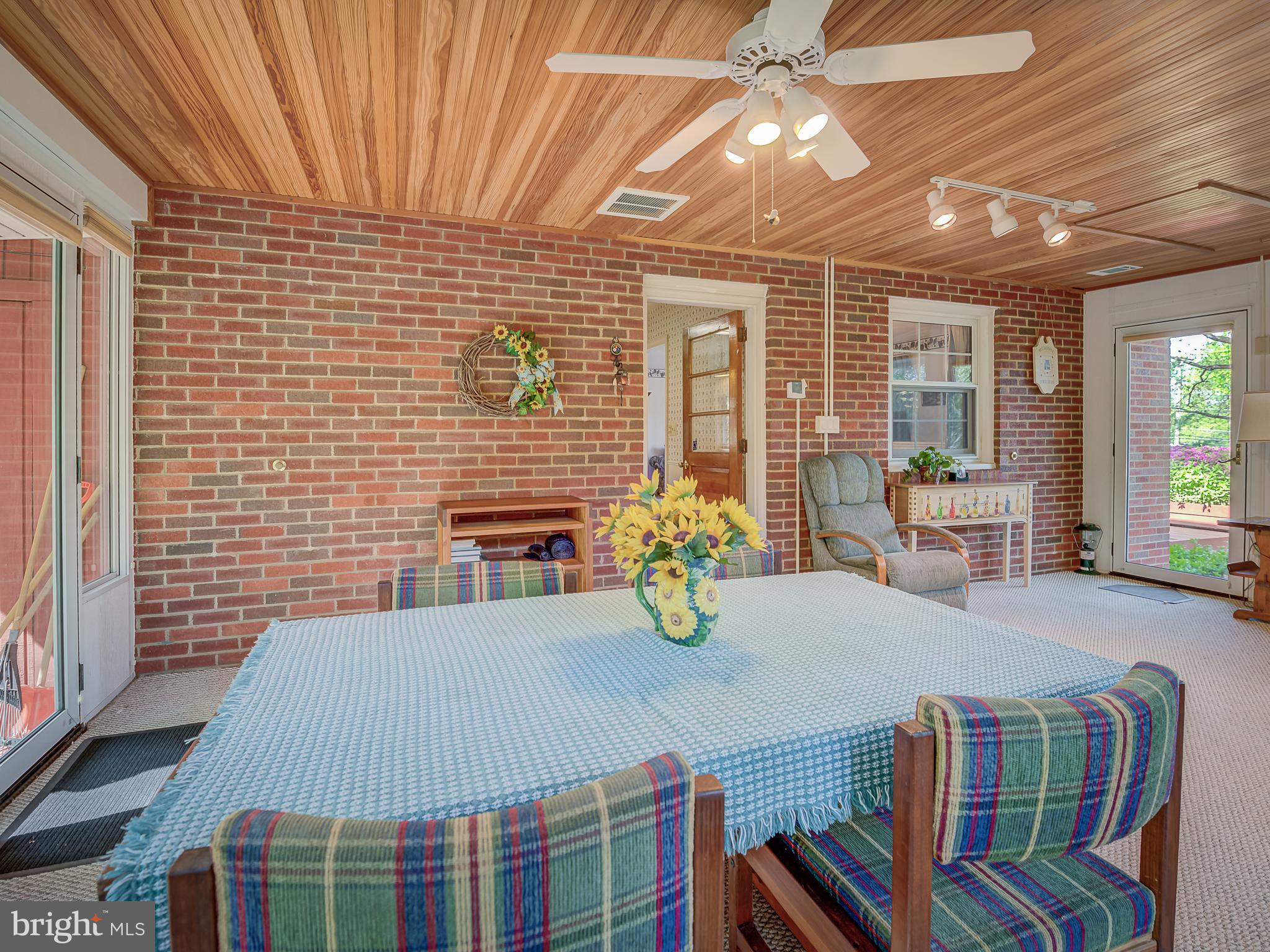 18809 Muncaster Road Rockville, MD 20855 - Photo 19 of 65 Gallery Image 19