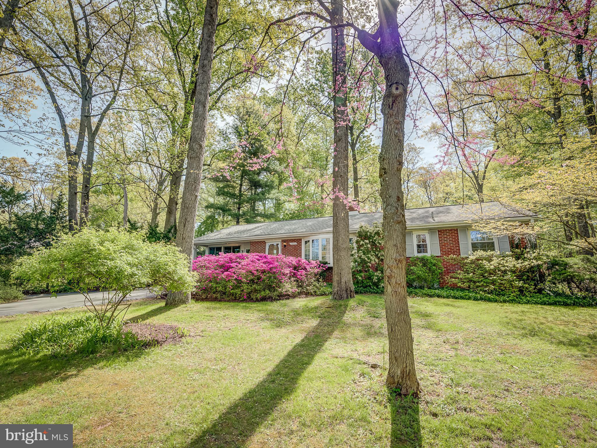 18809 Muncaster Road Rockville, MD 20855 - Photo 5 of 65 Gallery Image 5