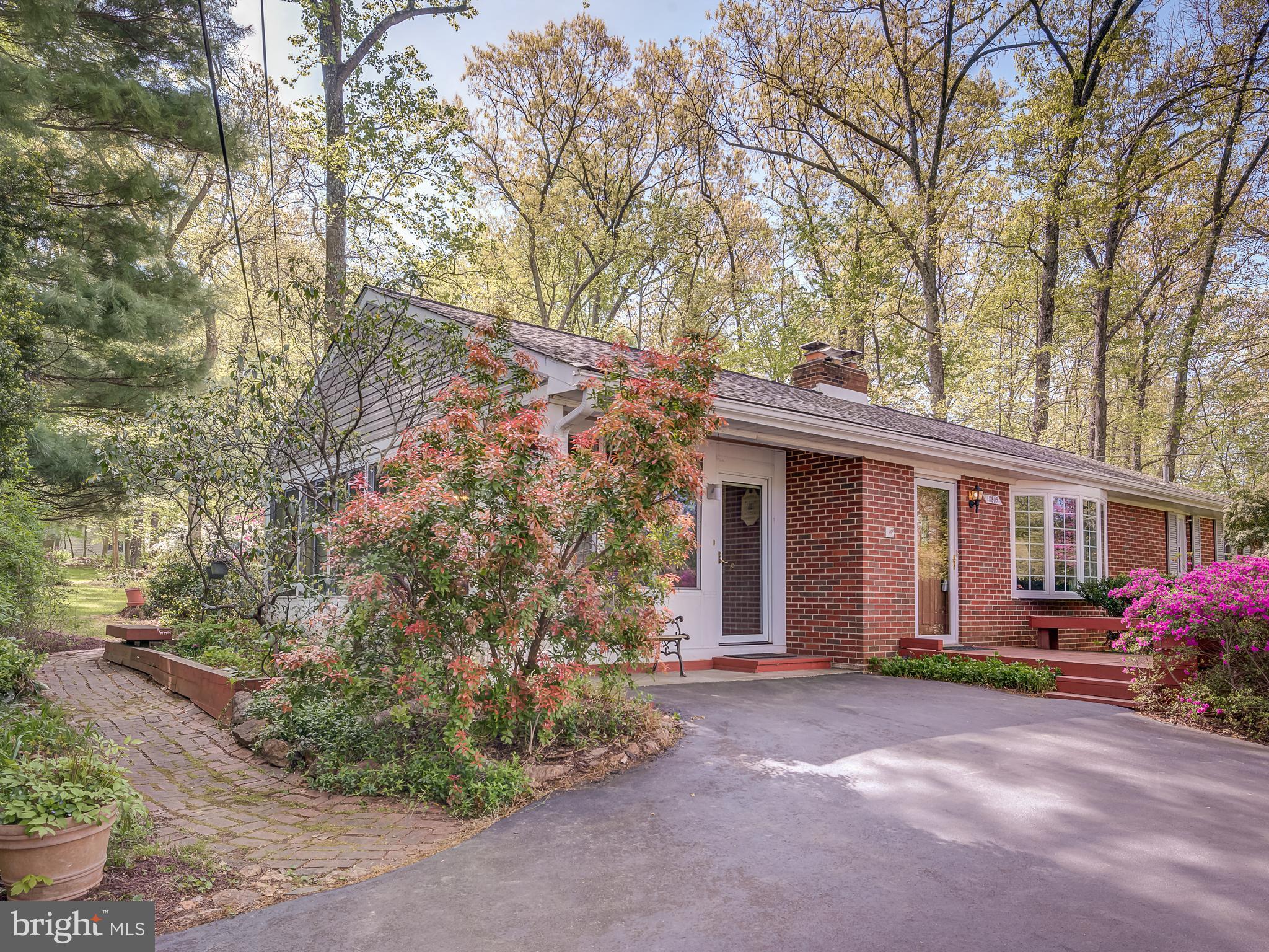 18809 Muncaster Road Rockville, MD 20855 - Photo 6 of 65 Gallery Image 6