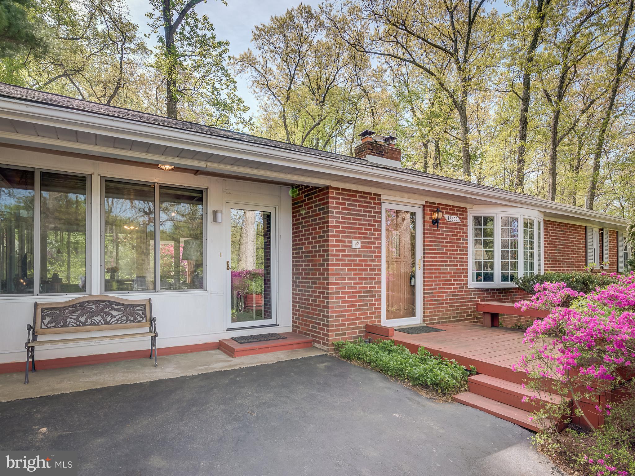 18809 Muncaster Road Rockville, MD 20855 - Photo 7 of 65 Gallery Image 7