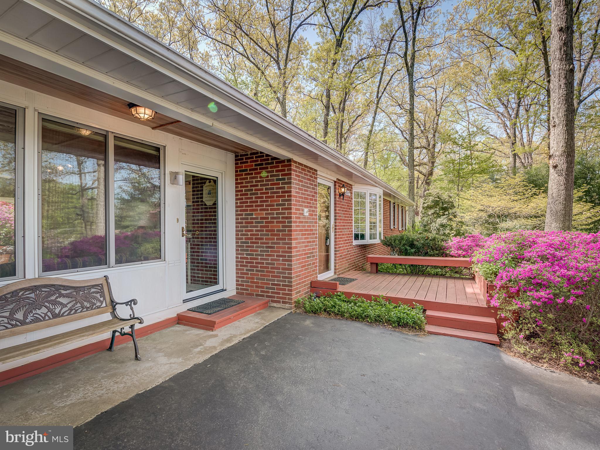 18809 Muncaster Road Rockville, MD 20855 - Photo 8 of 65 Gallery Image 8
