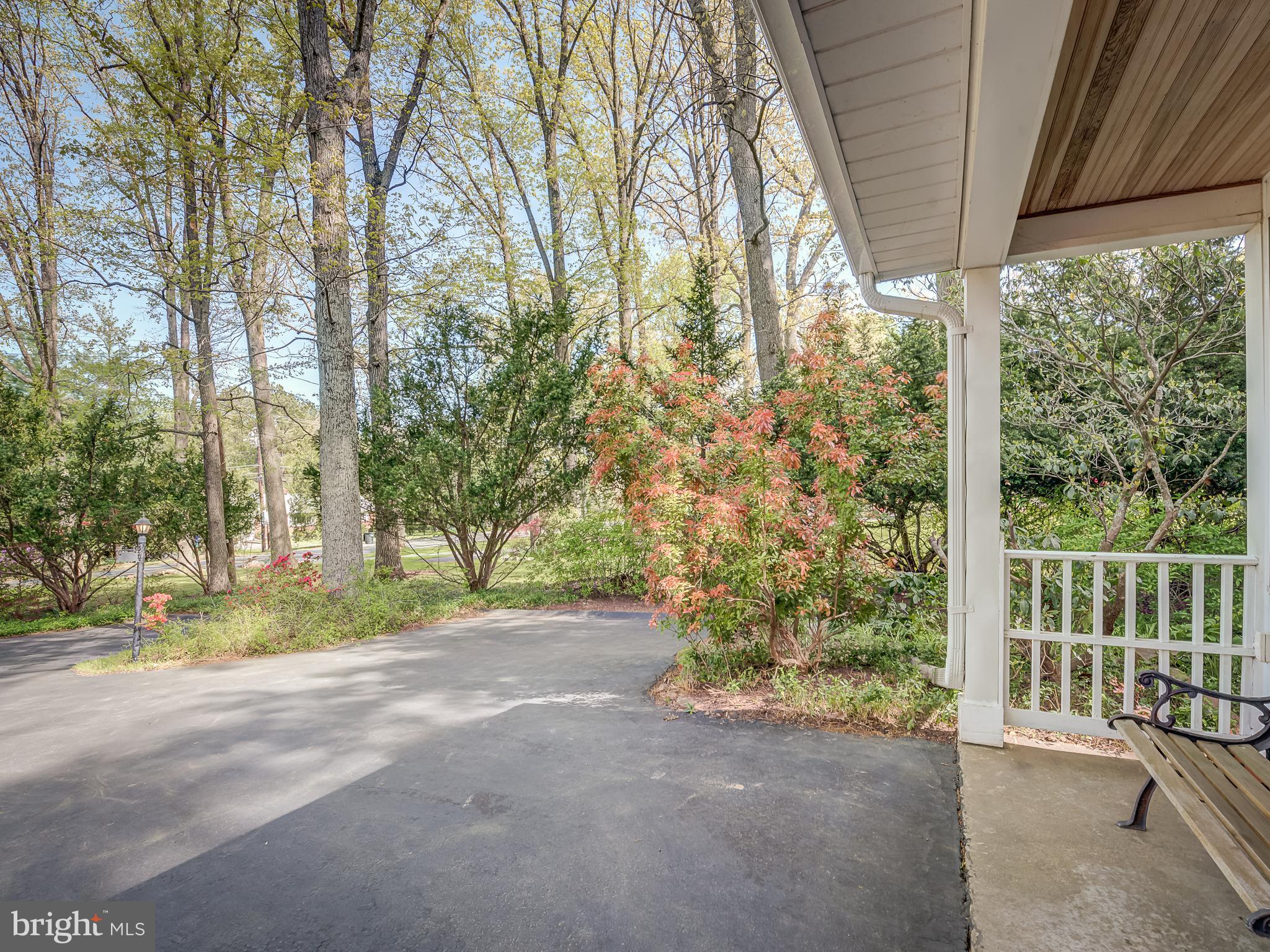 18809 Muncaster Road Rockville, MD 20855 - Photo 9 of 65 Gallery Image 9