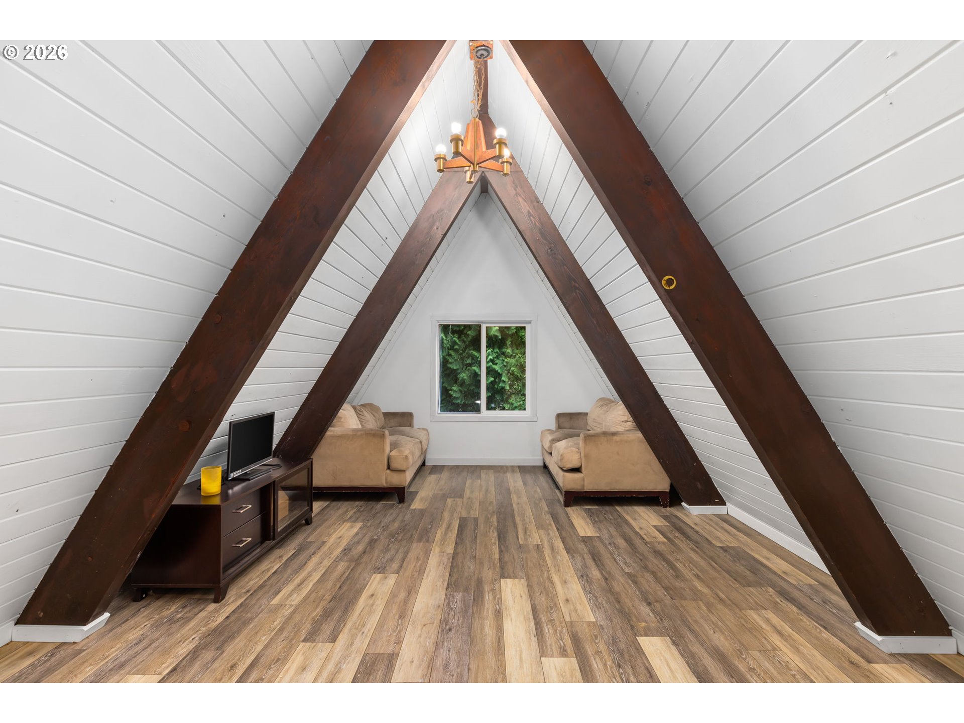 34221 Southeast Colorado Road Sandy, OR 97055 - Photo 14 of 48 a view of sitting area in balcony