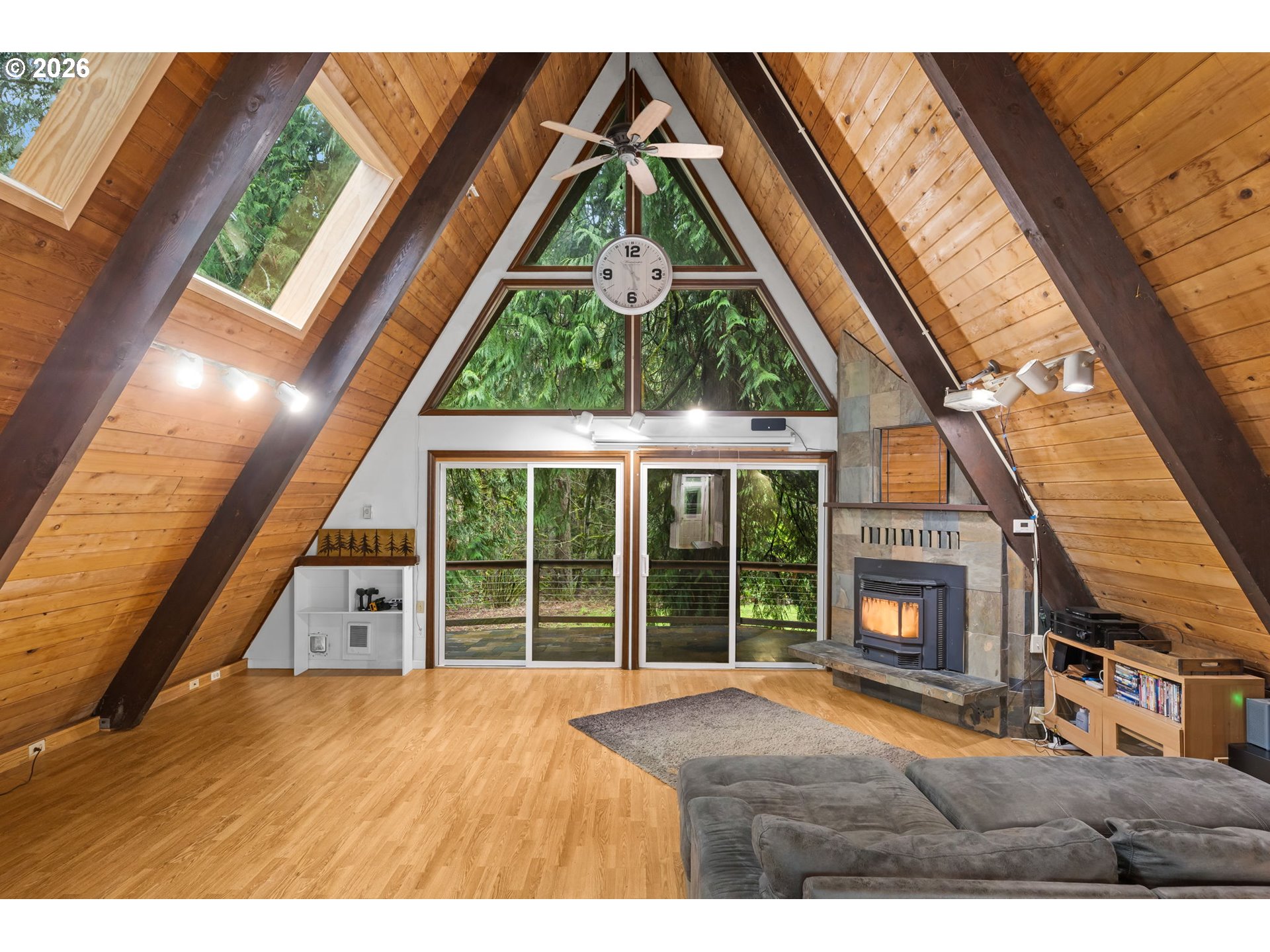 34221 Southeast Colorado Road Sandy, OR 97055 - Photo 9 of 48 a view of an entryway