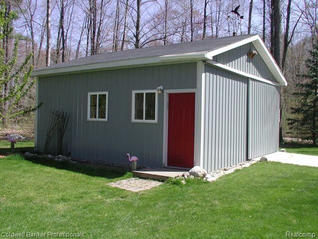3049 Tozer Road North Branch, MI 48461 - Photo 10 of 25 3049 Tozer pole barn2