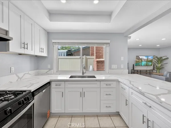 $799,900 | 5442 Villa Way, Unit 4, Cypress, CA 90630