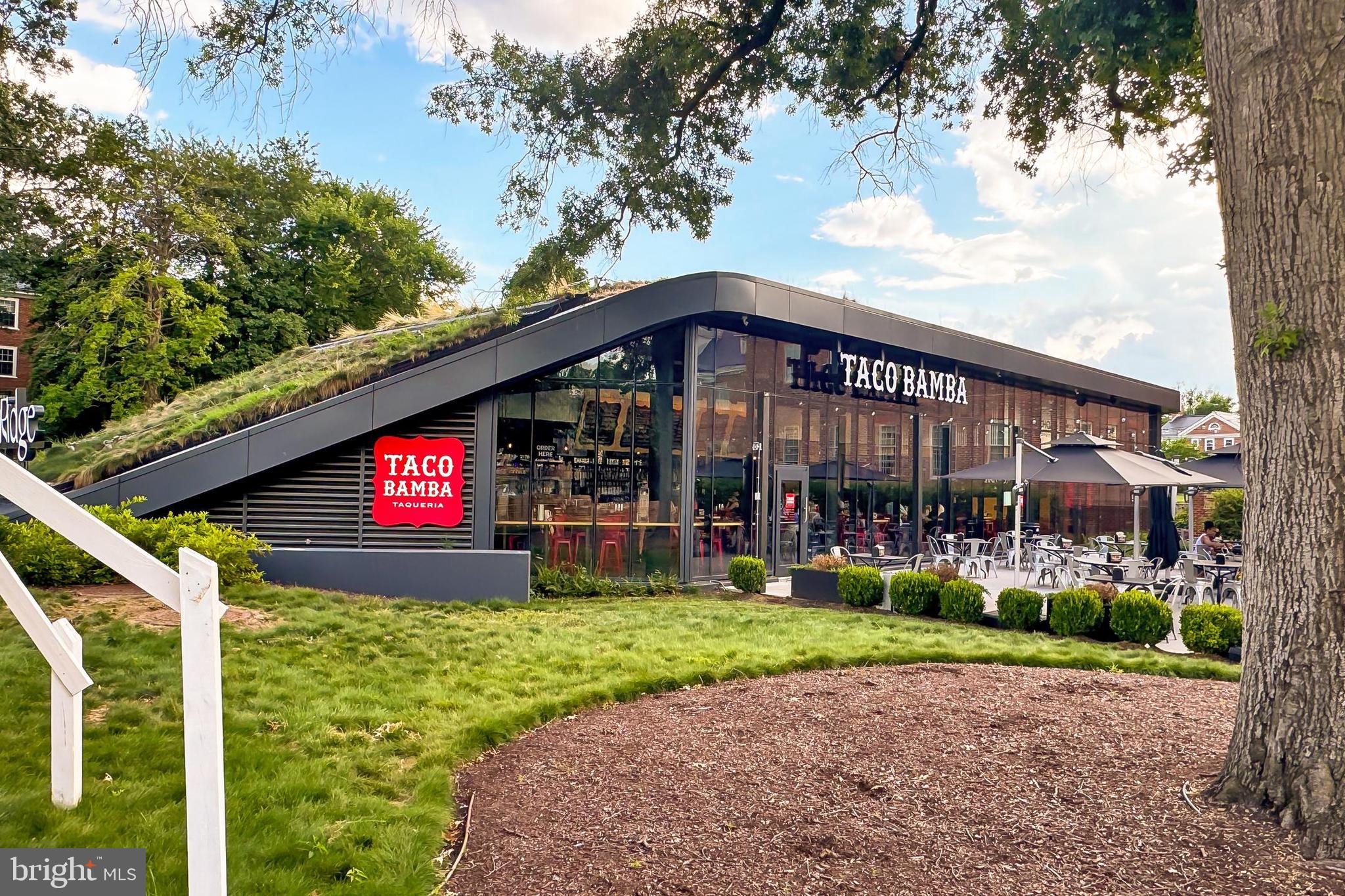 3600 Connecticut Avenue Northwest, Unit 105 Washington, DC 20008 - Photo 51 of 55 Casual dining abounds