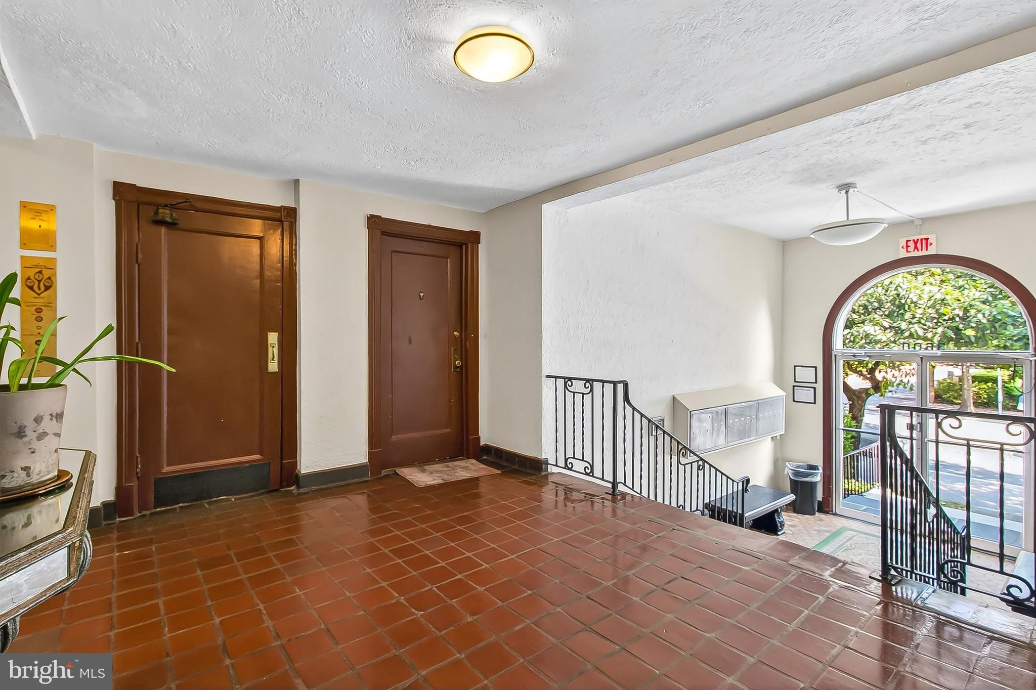 3600 Connecticut Avenue Northwest, Unit 105 Washington, DC 20008 - Photo 10 of 55 Nice gathering spaces