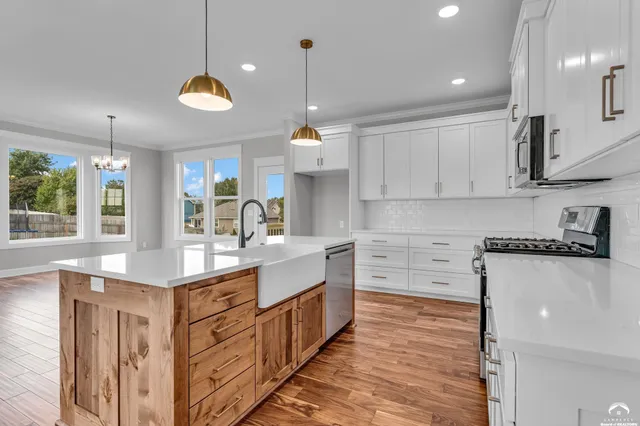 $529,900 | 4142 Blackjack Oak Drive, Lawrence, KS 66047