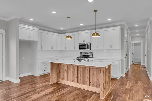 $529,900 | 4142 Blackjack Oak Drive, Lawrence, KS 66047