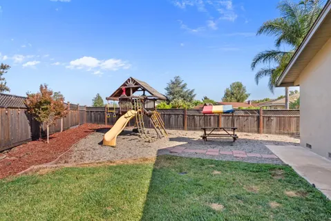 $889,000 | 60 Dots Circle, Hollister, CA 95023