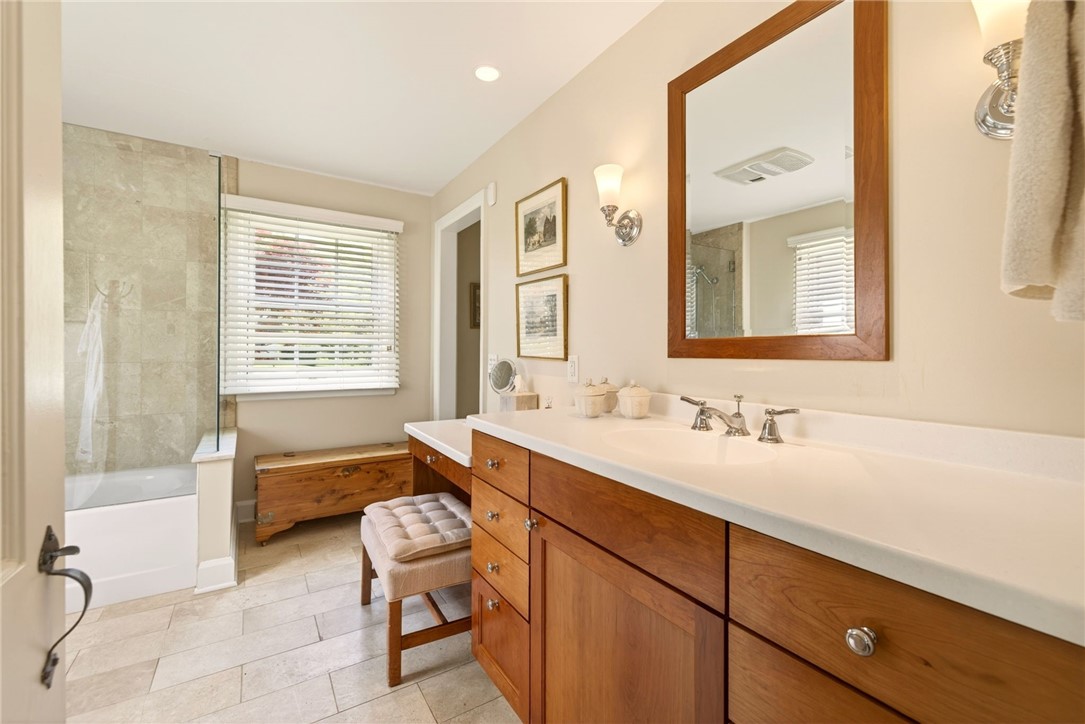 220 Overbrook Road Pittsford, NY 14618 - Photo 9 of 47