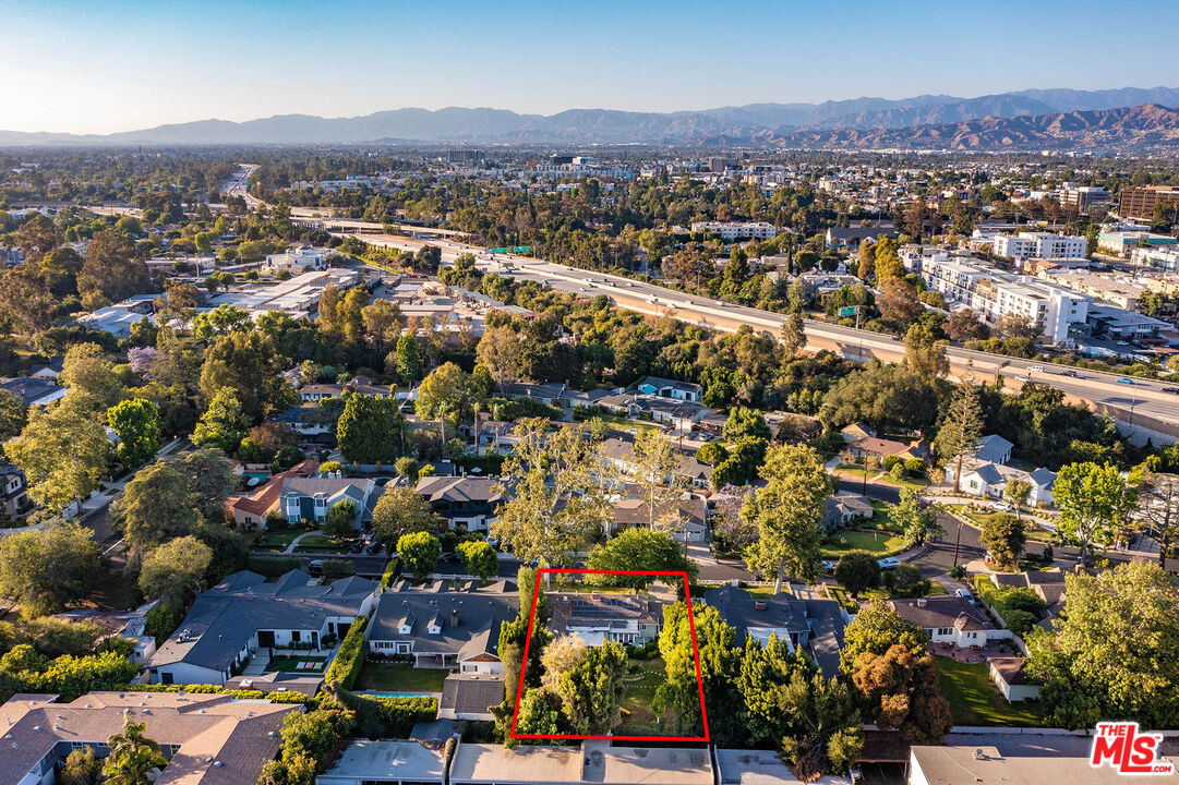 11146 Valley Spring Lane Studio City, CA 91602 - Photo 46 of 58