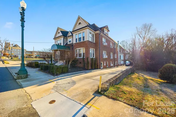 $1,050 | 49 Corban Avenue Southwest, Unit 15, Concord, NC 28025