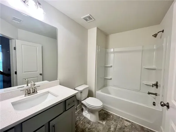 $2,100 | 116 Auburn Gate Lane, Auburn, GA 30011