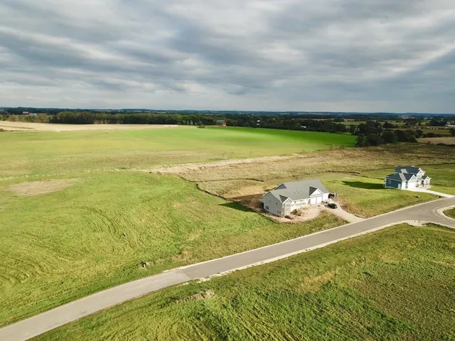 $81,900 | Lot 66 Drumlin Creek, Columbus, WI 53925