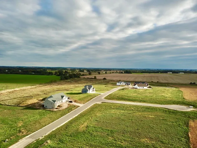 $81,900 | Lot 66 Drumlin Creek, Columbus, WI 53925