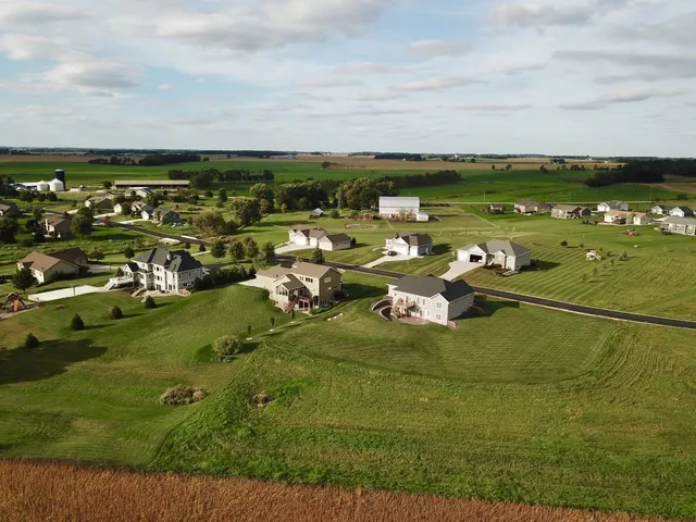 $81,900 | Lot 66 Drumlin Creek, Columbus, WI 53925