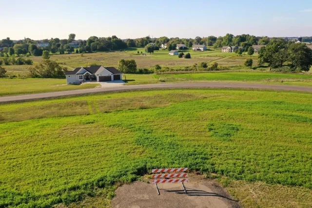 $81,900 | Lot 66 Drumlin Creek, Columbus, WI 53925