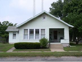 530 East 4th Street Rochester, IN 46975 - Photo 1 of 7