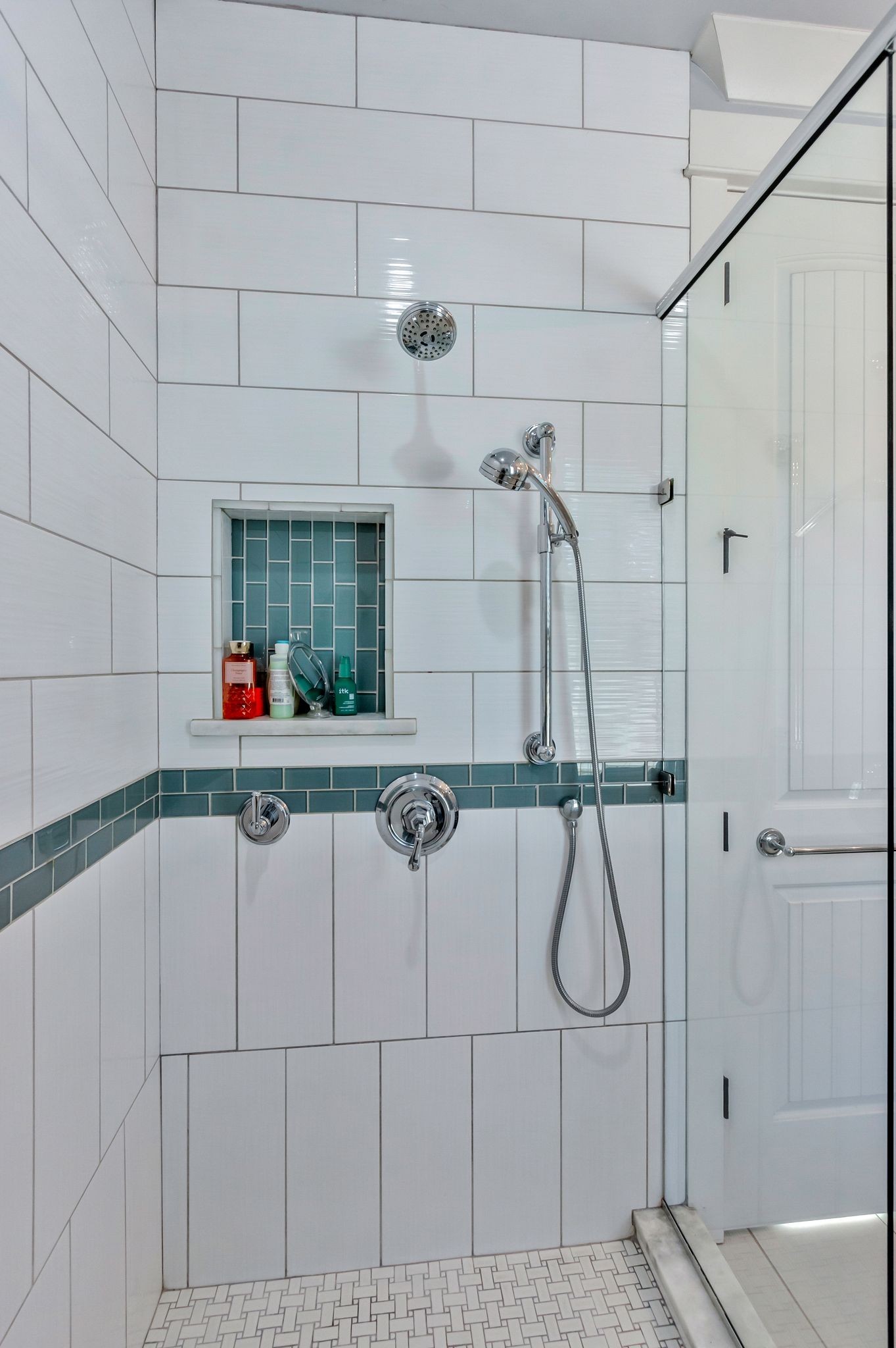 2886 Fly Road Santa Fe, TN 38482 - Photo 33 of 92 a bathroom with a shower and a shower