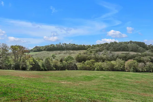 $2,474,550 | 2886 Fly Road, Santa Fe, TN 38482