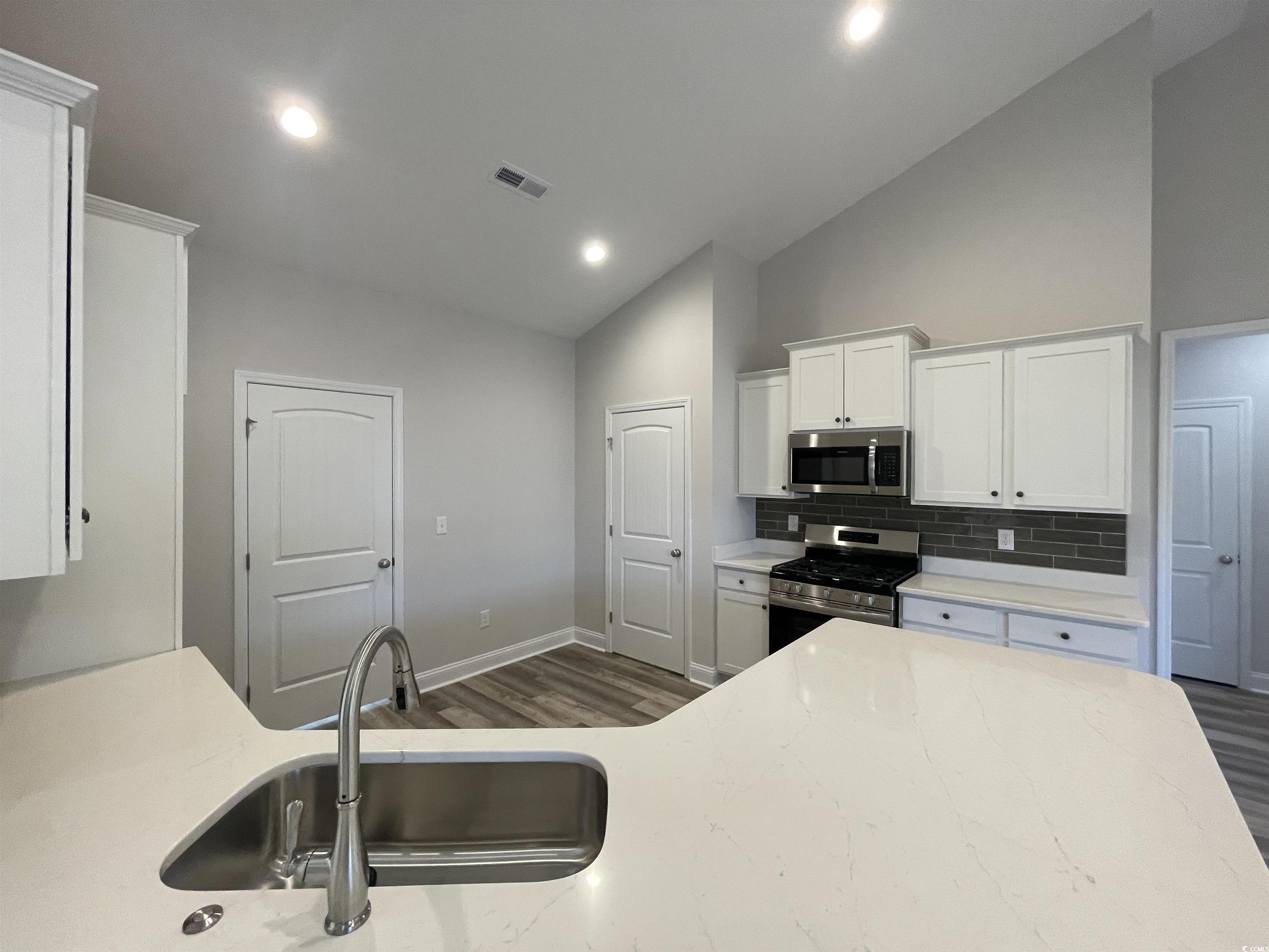 6021 Flossie Road Conway, SC 29527 - Photo 7 of 21