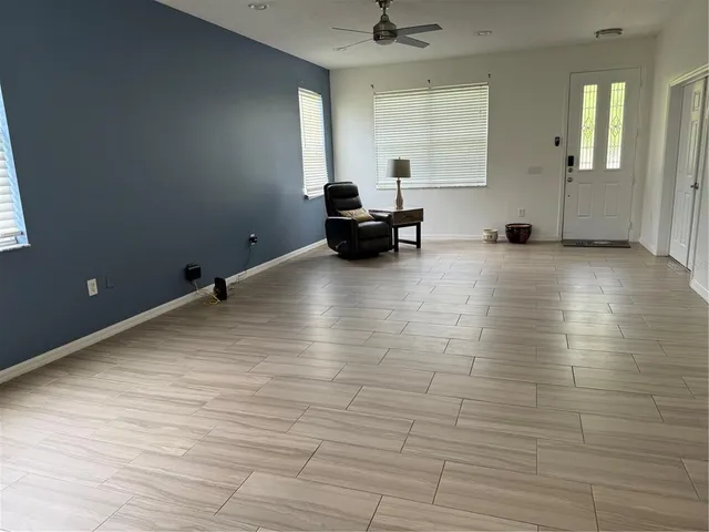 a view of a livingroom with furniture