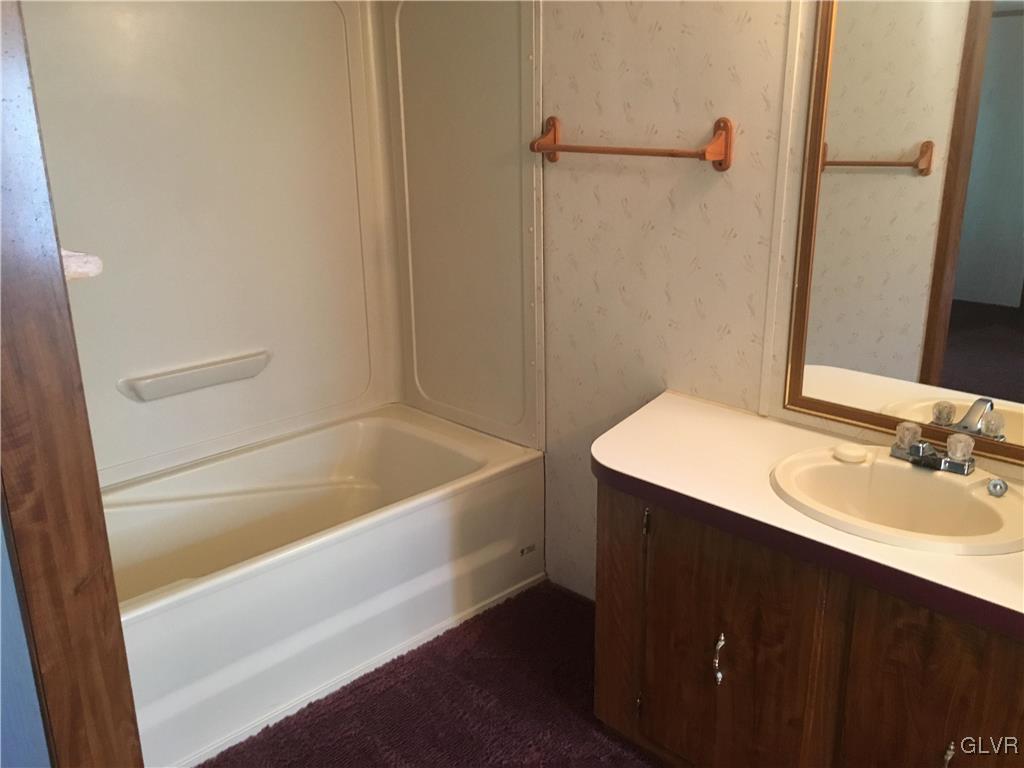 229 Molly Pitcher Road Mount Bethel, PA 18343 - Photo 13 of 13 Gallery Image 13