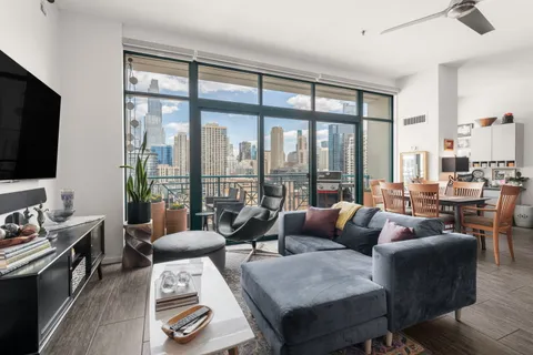 $399,000 | 340 West Superior Street, Unit 1603, Chicago, IL 60654