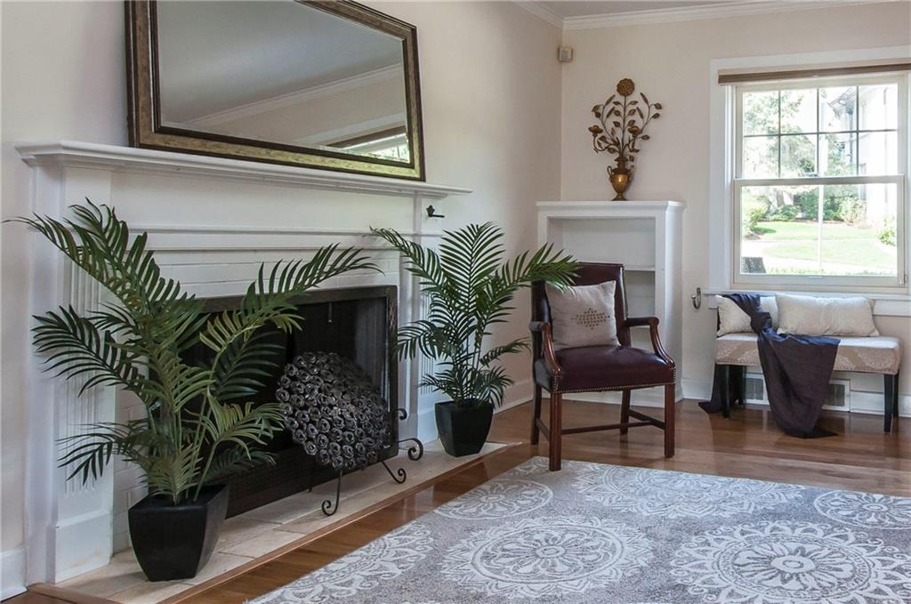 1345 Murdoch Road Pittsburgh, PA 15217 - Photo 6 of 25 Gallery Image 6