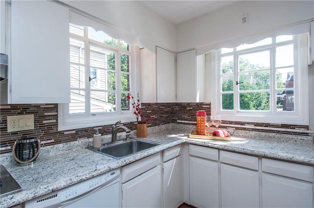 1345 Murdoch Road Pittsburgh, PA 15217 - Photo 10 of 25 Gallery Image 10