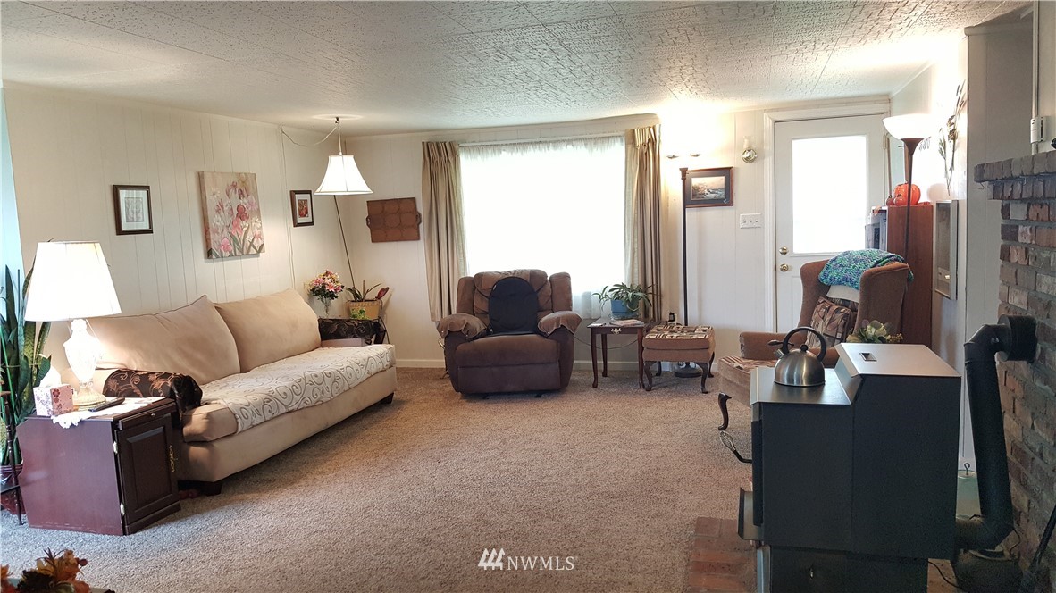 5660 Mae Valley Road Northeast Moses Lake, WA 98837 - Photo 4 of 23 Gallery Image 4