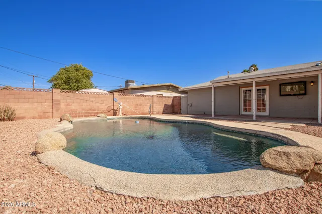 $2,700 | 312 East Hermosa Drive, Tempe, AZ 85282