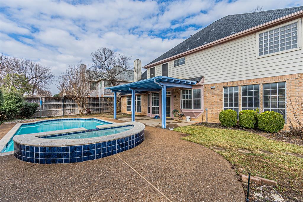 1907 New Haven Road Grapevine, TX 76051 - Photo 34 of 34 a view of a house with swimming pool and porch with furniture
