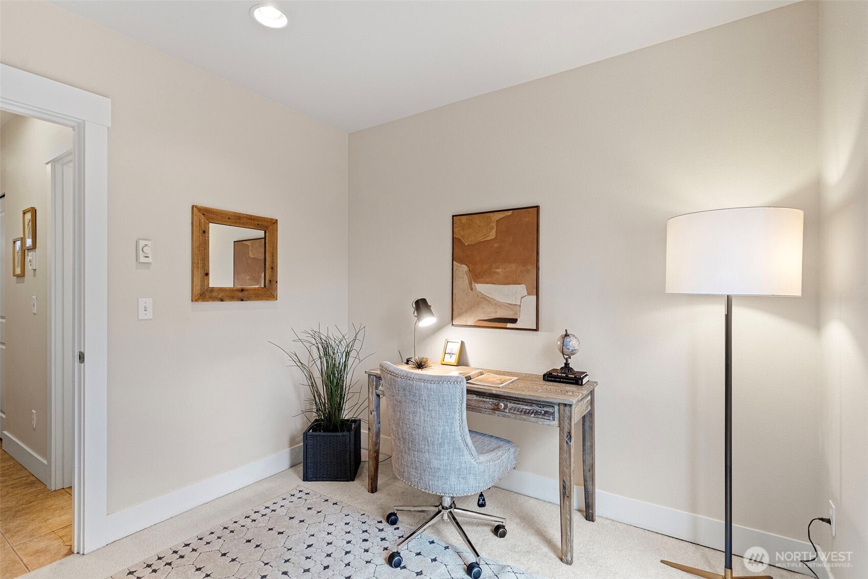 9501 Interlake Avenue North Seattle, WA 98103 - Photo 28 of 36