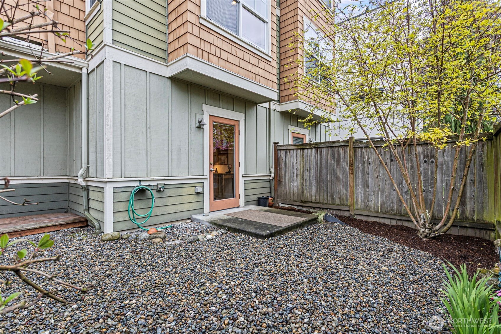 9501 Interlake Avenue North Seattle, WA 98103 - Photo 30 of 36