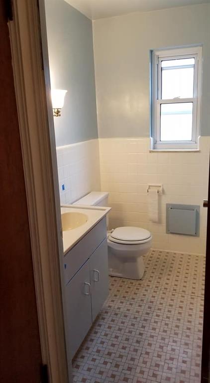 1342 Hamilton Road Pittsburgh, PA 15234 - Photo 5 of 9 Gallery Image 5