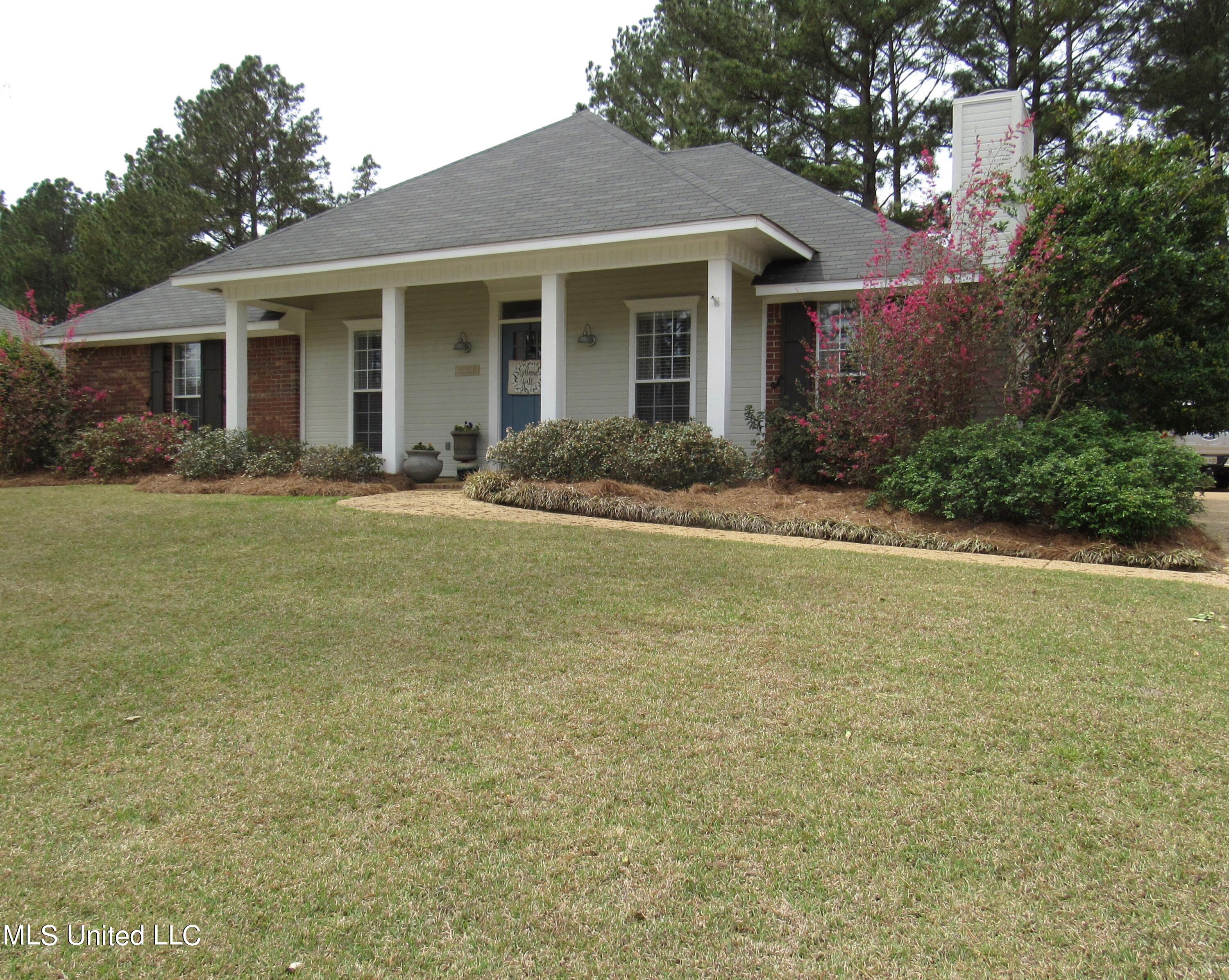 111 Planters Row Madison, MS 39110 - Photo 2 of 19 IMG_2590
