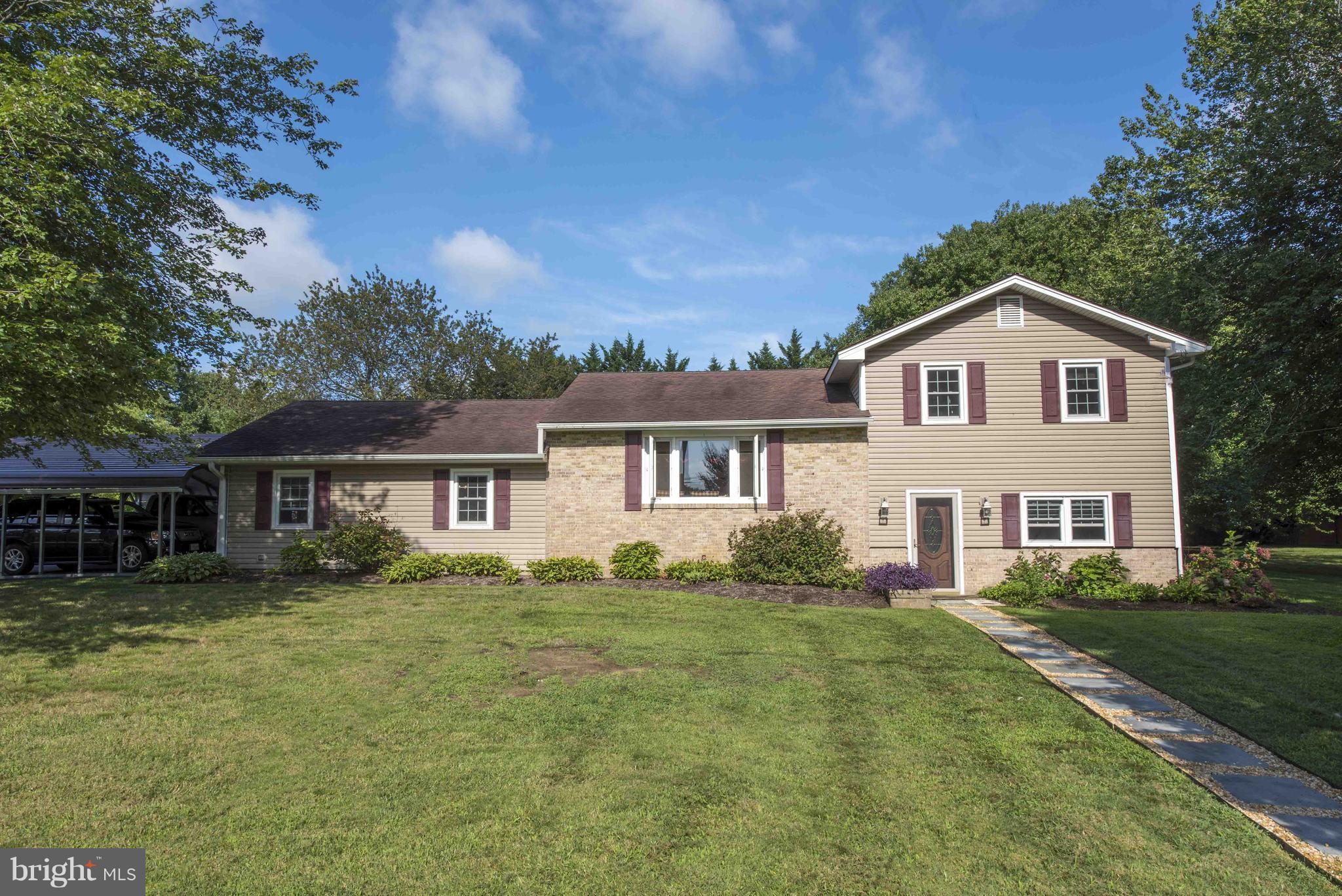 110 Holly Road Edgewater, MD 21037 - Photo 2 of 30 Exterior (Front)