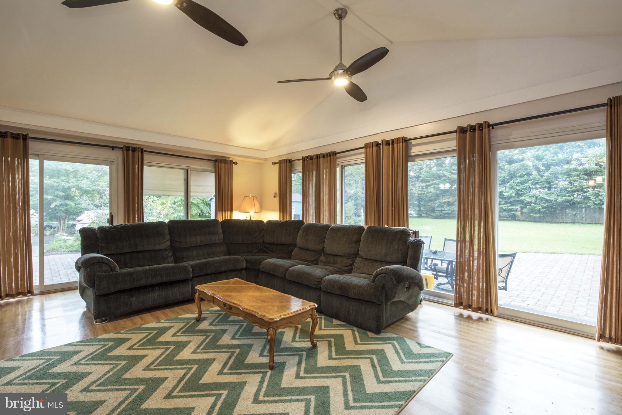 110 Holly Road Edgewater, MD 21037 - Photo 5 of 30 Family Room