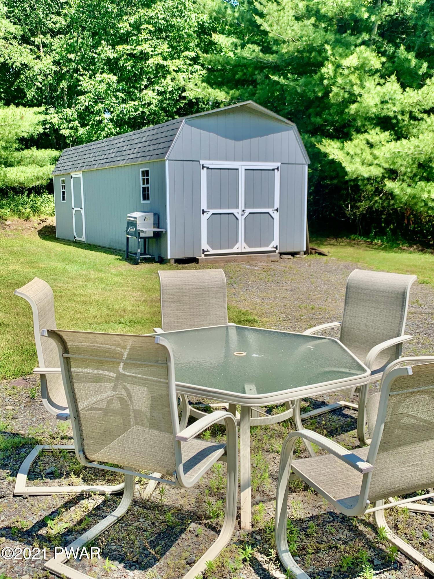 239 North Smith Road Waymart, PA 18472 - Photo 2 of 17