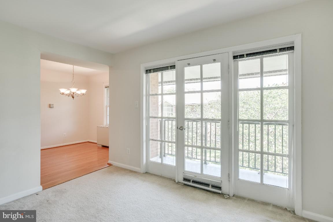 3336 Spring Lane, Unit A40 Falls Church, VA 22041 - Photo 8 of 33 Living room