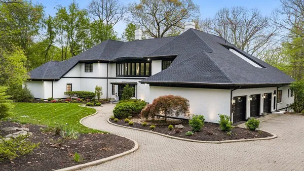 $1,490,000 | 254 West Wayne Avenue, Wooster, OH 44691