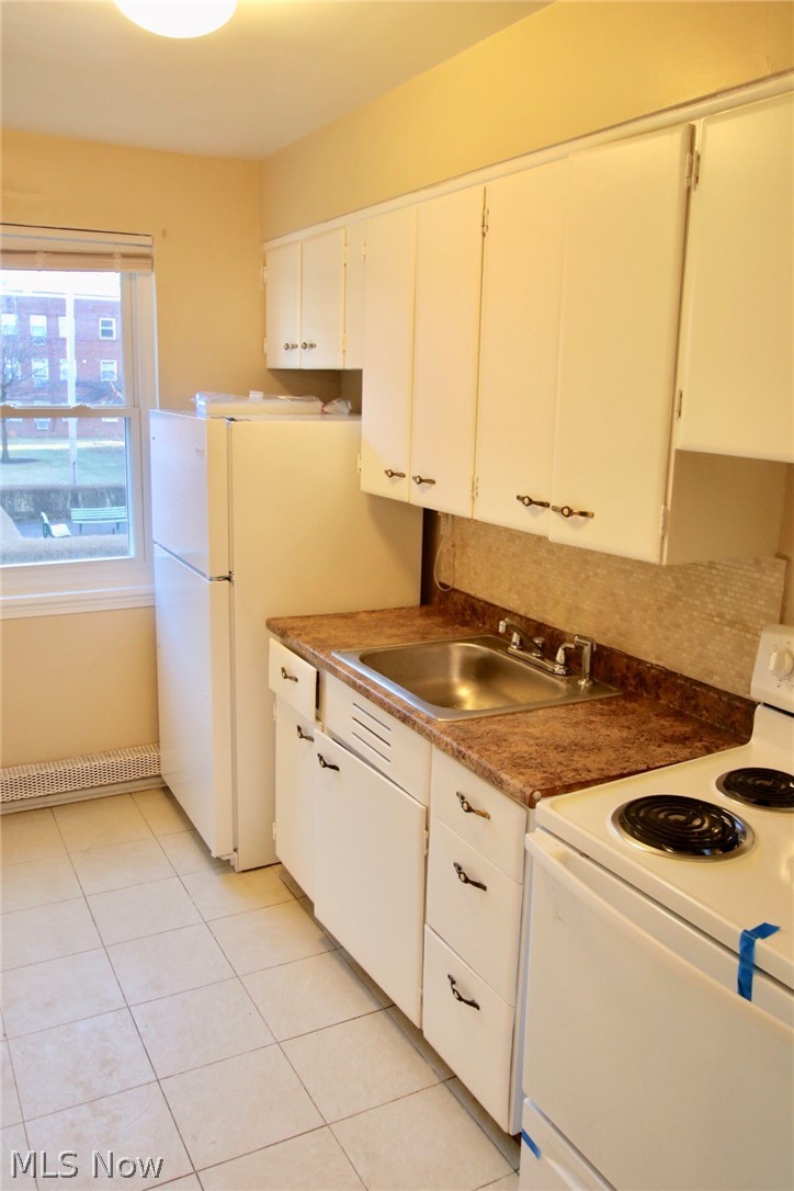 13833 Cedar Road, Unit 203C Cleveland, OH 44118 - Photo 3 of 9