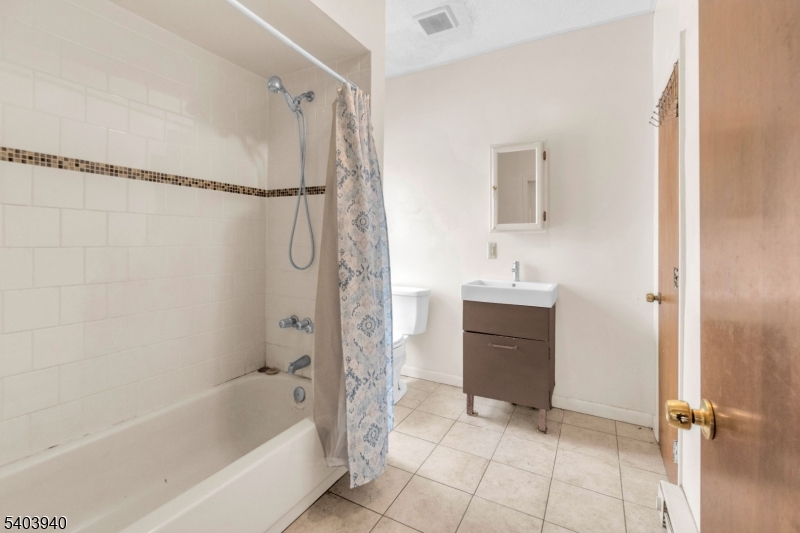 21 Rosa Parks Boulevard Paterson, NJ 07524 - Photo 8 of 24